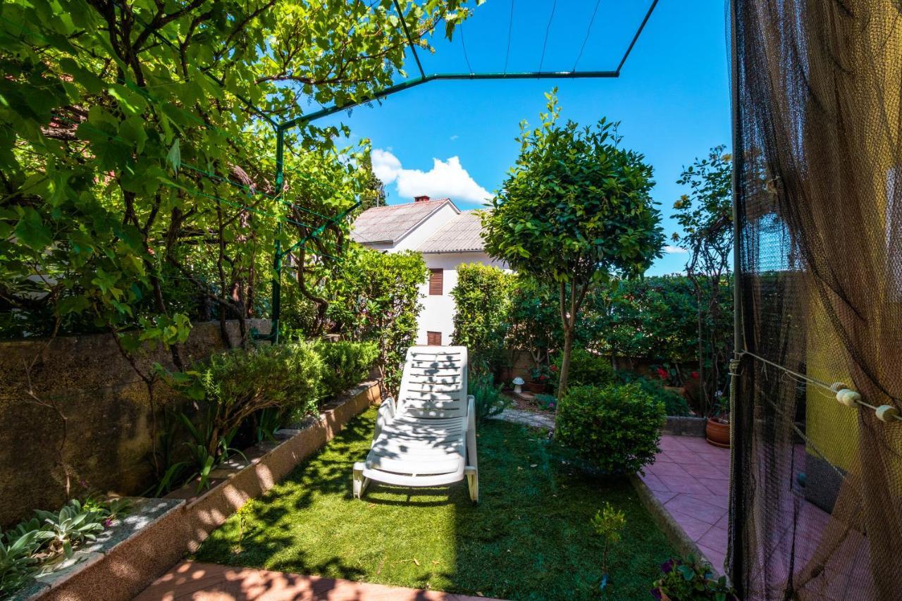 Apartmani Grguric Kornic Exterior photo